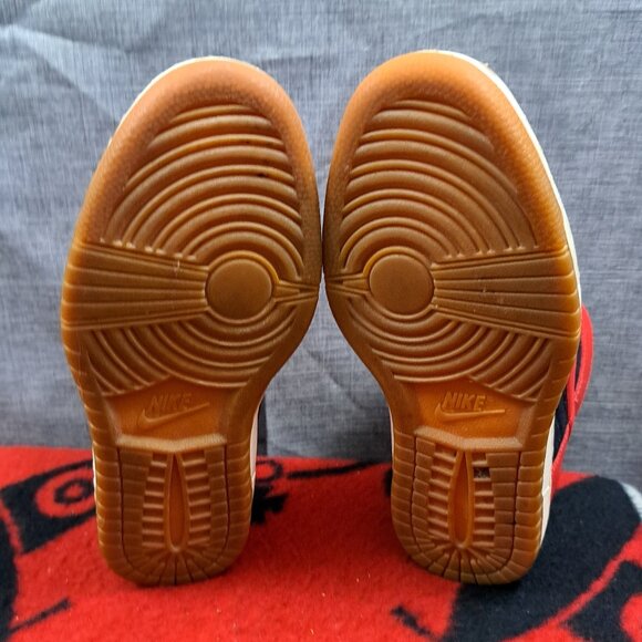 Size 6 Nike Dunk BRED Sky Hi Essential Wedge Heel Women 644877-015 Black Red - Picture 6 of 10